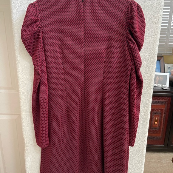 Dress - Picture 2 of 3